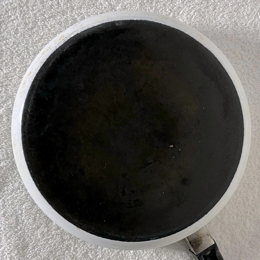 Vintage  Enamelware Crazy Flower Skillet Frying Pan With Lid Cottagecore - Picture 15 of 16